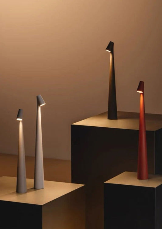 Nordisk Bärbar Bordslampa – Dimbart LED-ljus